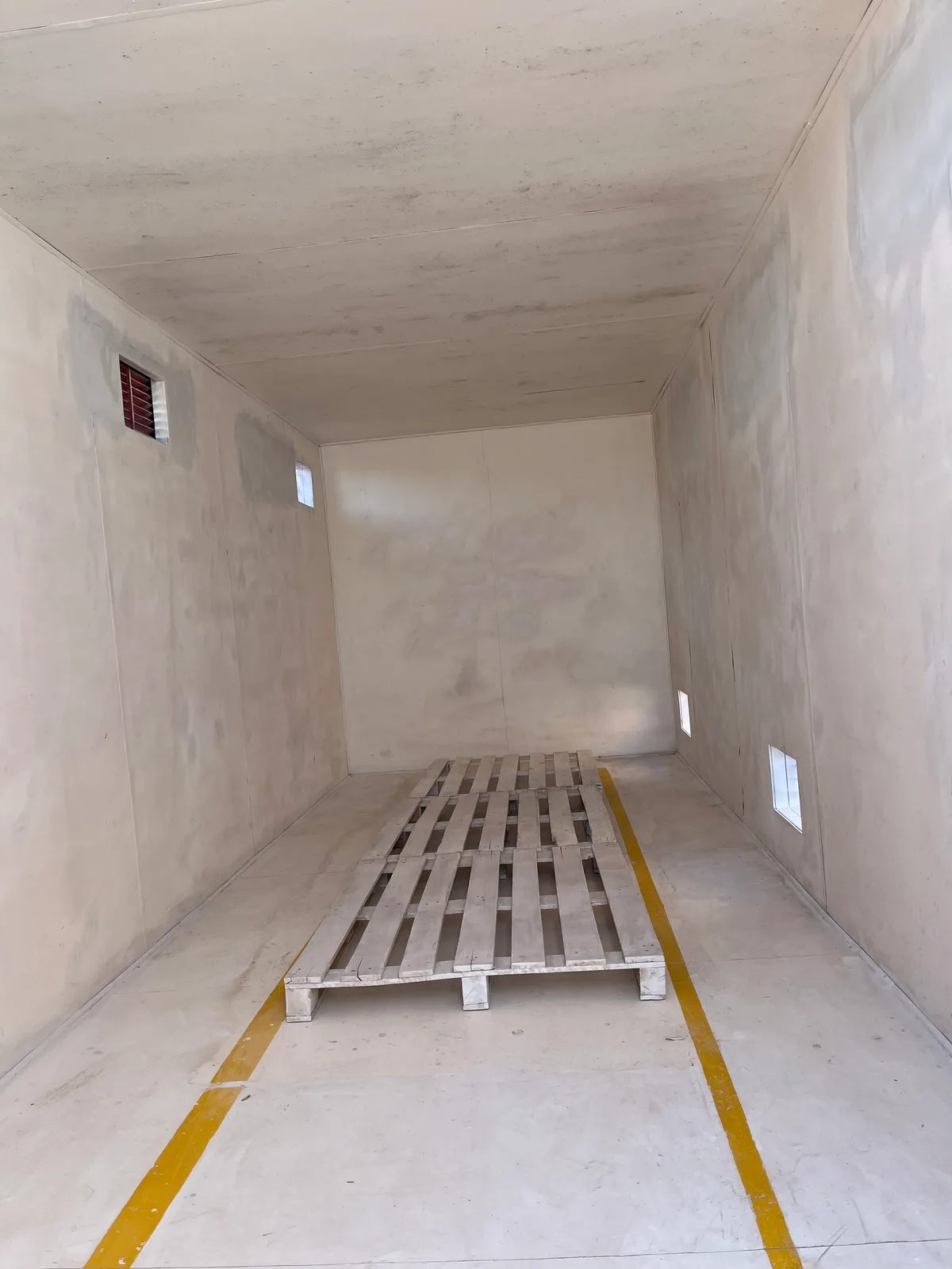 Polvorín superficial en contenedor marítimo, 4 t — imagen 3